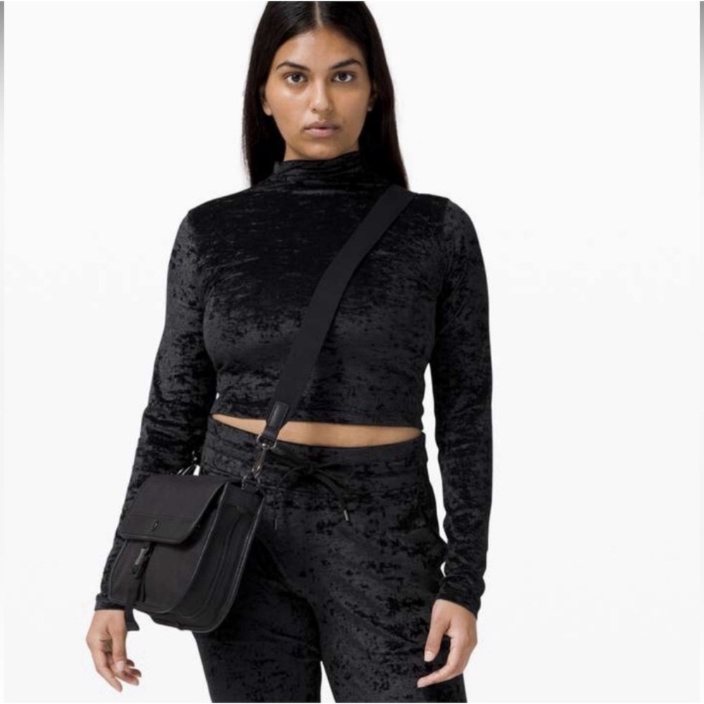 Lululemon All Aligned Crushed Velvet Whimsigoth Athleisure 12 Black Cropped Rare - Picture 2 of 5